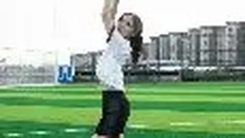 詹皇发声批白警黑暴行：NFL球员跪地抗议应有共识